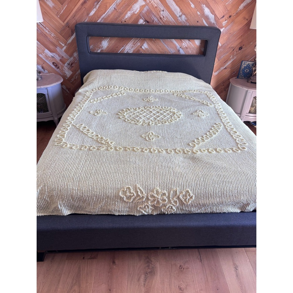 Vintage chenille bedspread queen yellow tufted floral medallion cottagecore